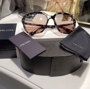 PRADA Sunglasses 💯AUTHENTIC